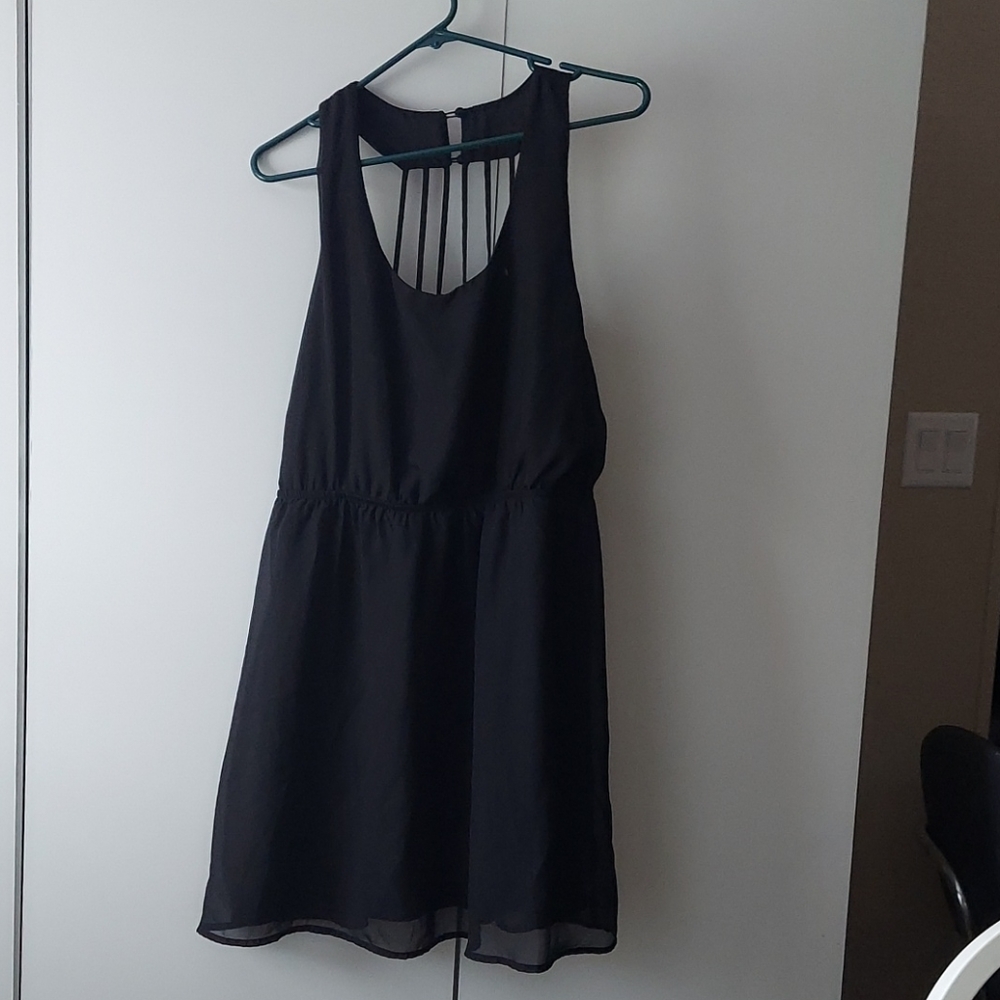 Black Dress w/ Fancy back🍋